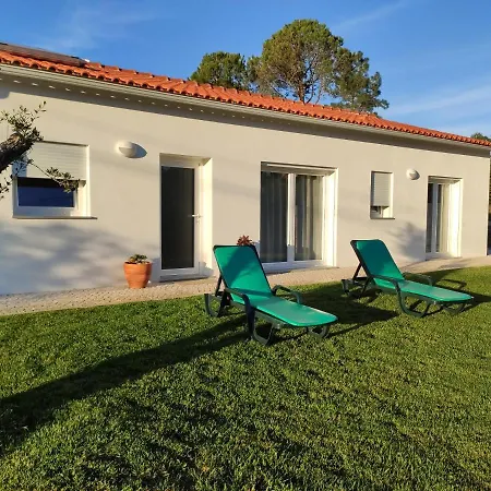 Casa Das Arroteias Feriehus Nadadouro